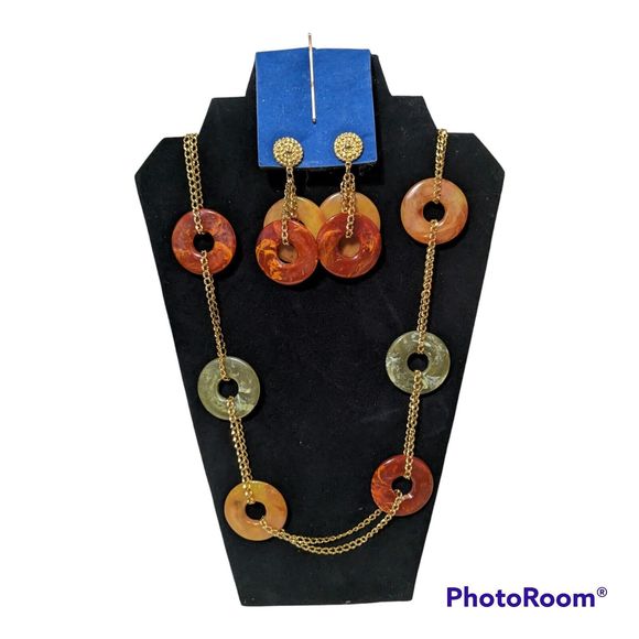 Avon Vintage Gold Tone Color Disc 16"  Necklace  With Earrings Beautiful - Picture 1 of 4